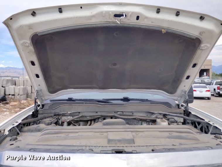 image for item DP3350 2015 Chevrolet Silverado 2500HD  Double Cab utility bed pickup truck