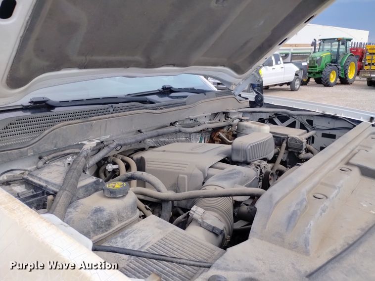 image for item DP3350 2015 Chevrolet Silverado 2500HD  Double Cab utility bed pickup truck