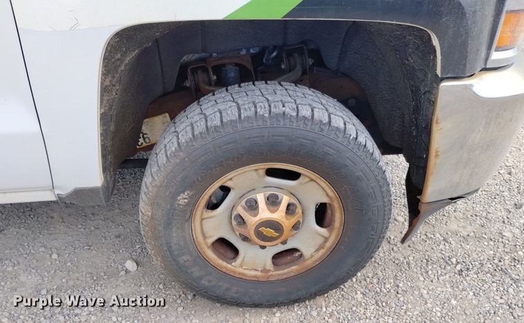 image for item DP3350 2015 Chevrolet Silverado 2500HD  Double Cab utility bed pickup truck