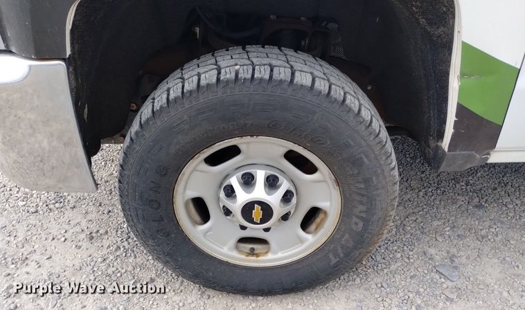 image for item DP3350 2015 Chevrolet Silverado 2500HD  Double Cab utility bed pickup truck