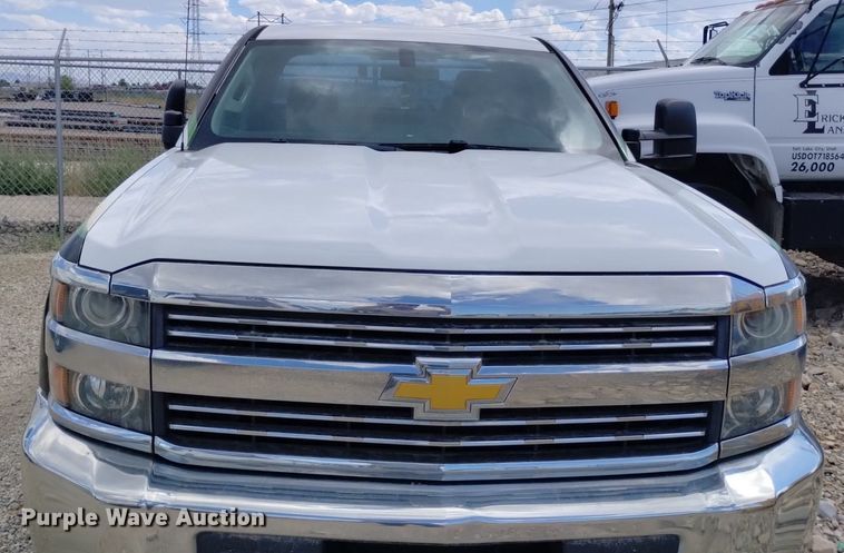 image for item DP3355 2015 Chevrolet Silverado 2500HD  Double Cab pickup truck