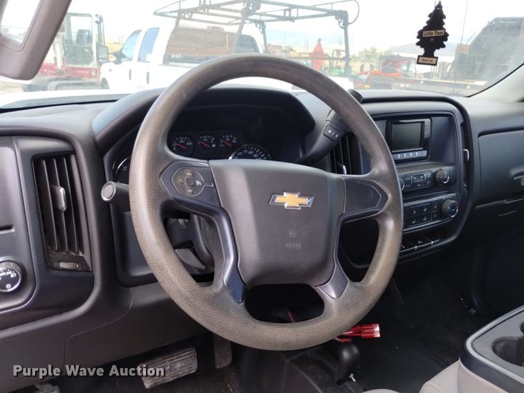 image for item DP3355 2015 Chevrolet Silverado 2500HD  Double Cab pickup truck