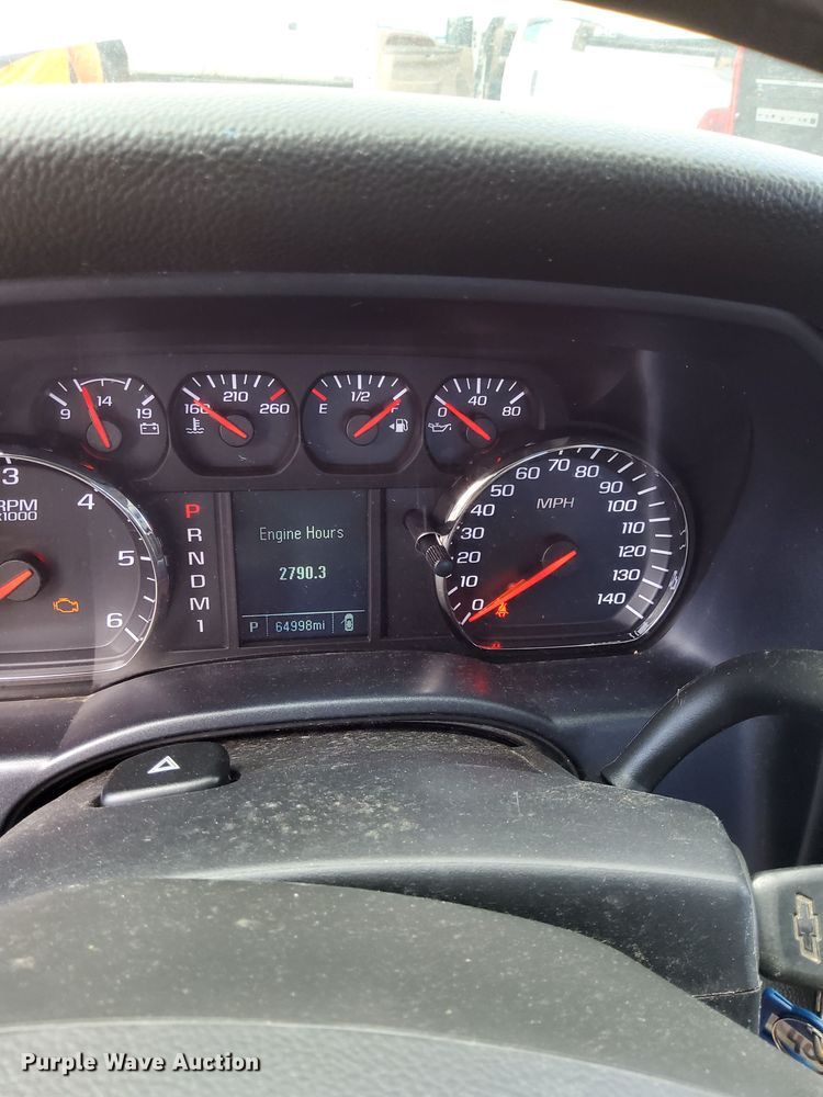 image for item DP3355 2015 Chevrolet Silverado 2500HD  Double Cab pickup truck