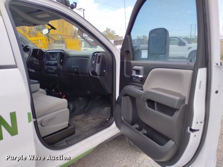 image for item DP3355 2015 Chevrolet Silverado 2500HD  Double Cab pickup truck