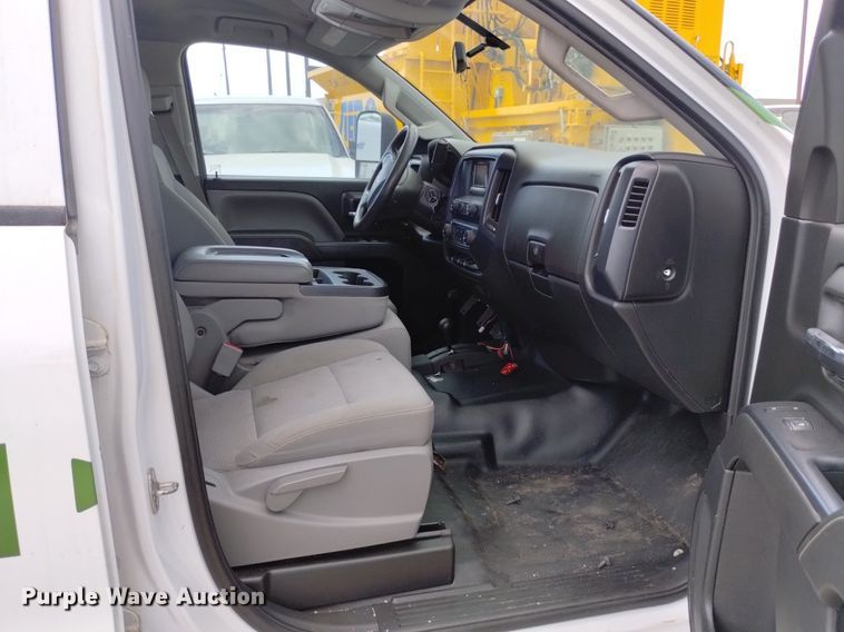 image for item DP3355 2015 Chevrolet Silverado 2500HD  Double Cab pickup truck