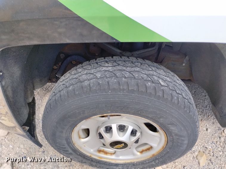 image for item DP3355 2015 Chevrolet Silverado 2500HD  Double Cab pickup truck