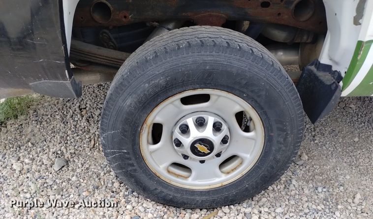 image for item DP3355 2015 Chevrolet Silverado 2500HD  Double Cab pickup truck