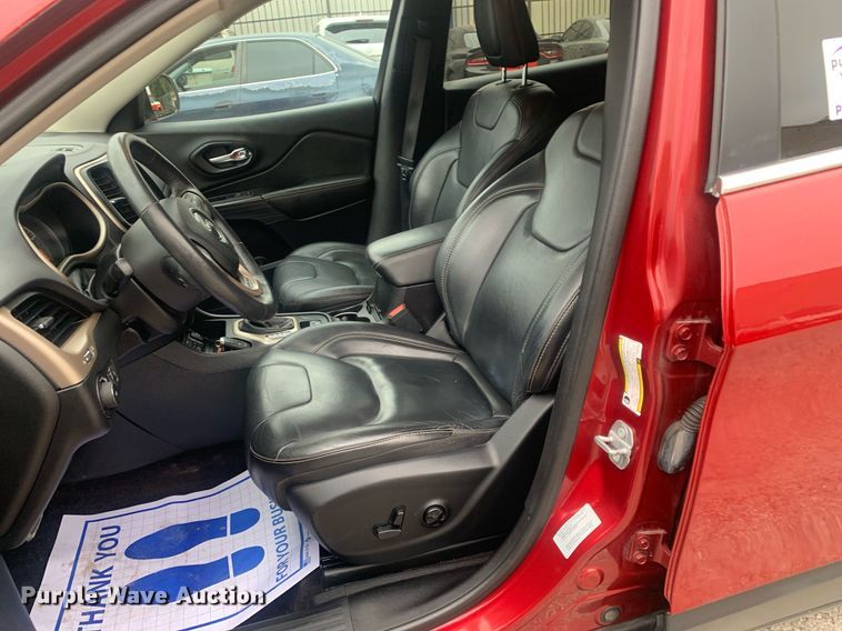 image for item DP8756 2017 Jeep Cherokee  SUV