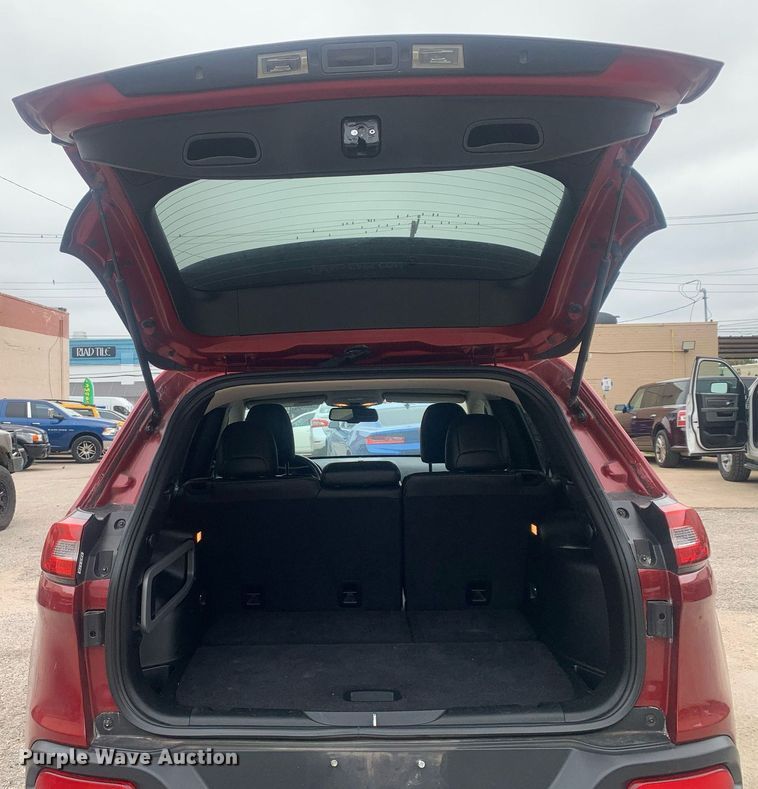 image for item DP8756 2017 Jeep Cherokee  SUV