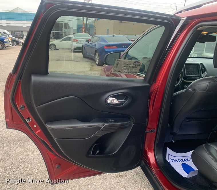 image for item DP8756 2017 Jeep Cherokee  SUV