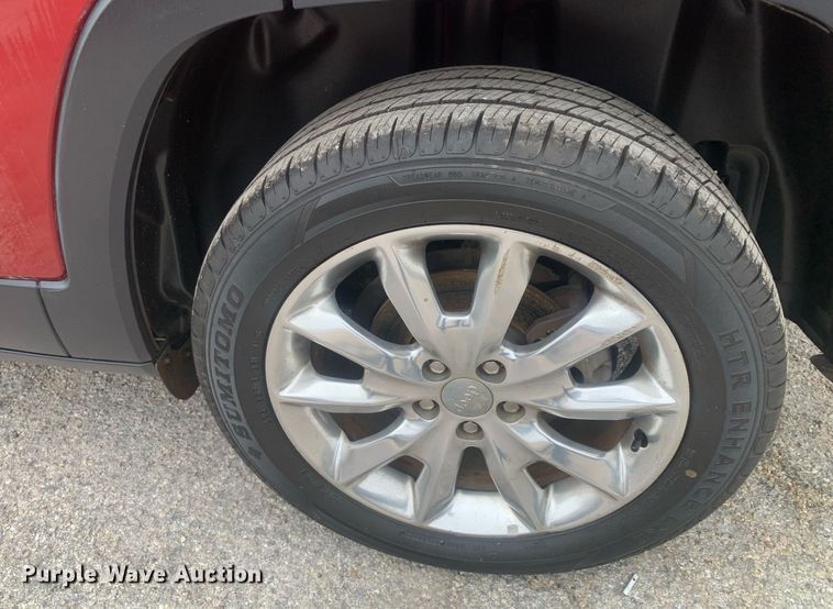 image for item DP8756 2017 Jeep Cherokee  SUV