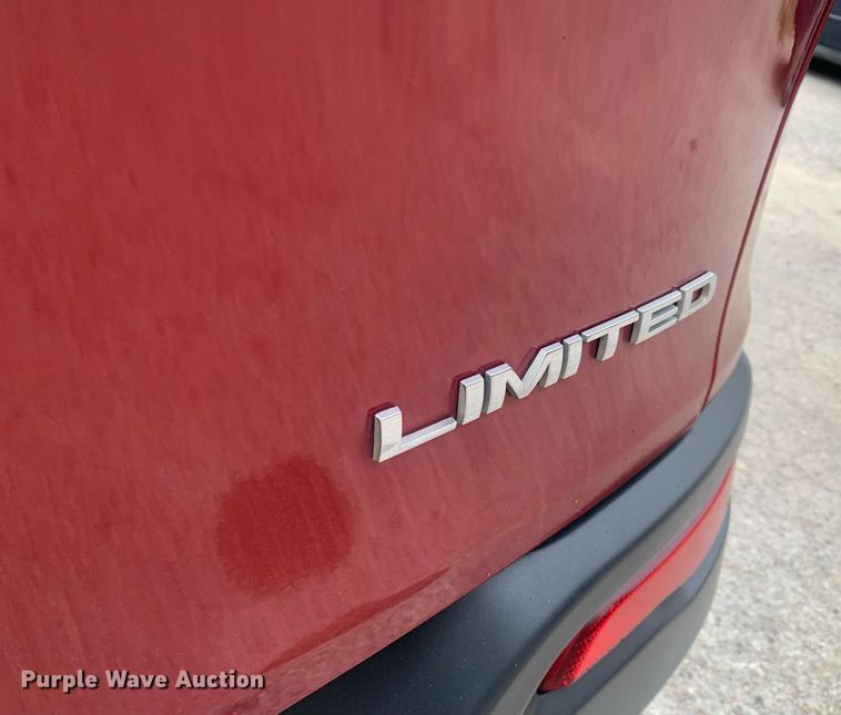 image for item DP8756 2017 Jeep Cherokee  SUV