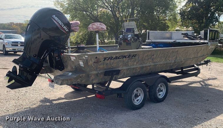 image for item DP8760 2020 Tracker 2072 MVX  boat