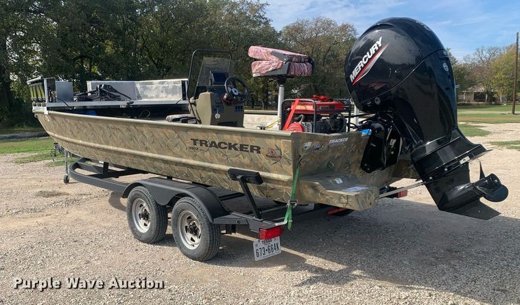 image for item DP8760 2020 Tracker 2072 MVX  boat