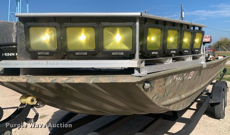 image for item DP8760 2020 Tracker 2072 MVX  boat