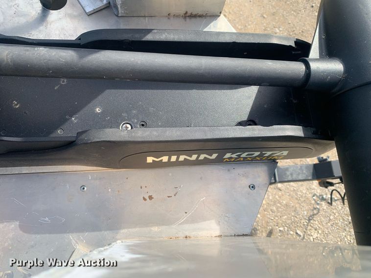 image for item DP8760 2020 Tracker 2072 MVX  boat