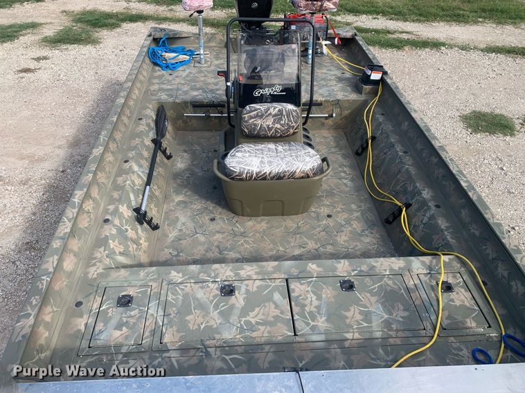 image for item DP8760 2020 Tracker 2072 MVX  boat