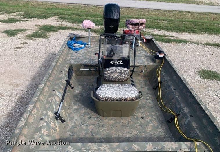 image for item DP8760 2020 Tracker 2072 MVX  boat