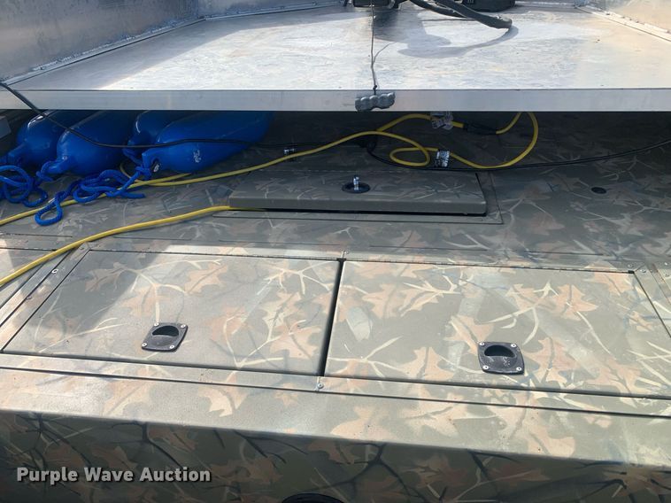 image for item DP8760 2020 Tracker 2072 MVX  boat