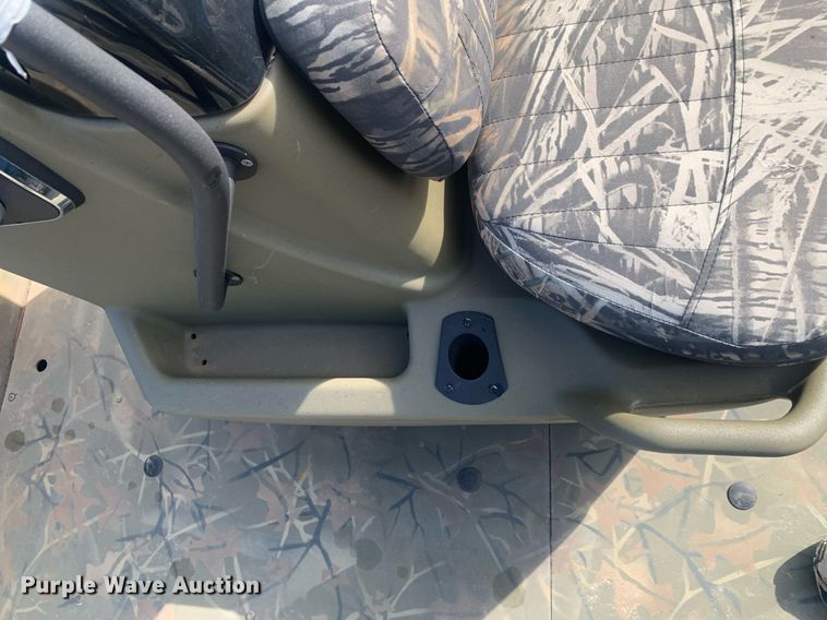 image for item DP8760 2020 Tracker 2072 MVX  boat