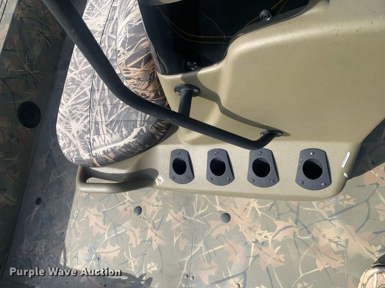 image for item DP8760 2020 Tracker 2072 MVX  boat