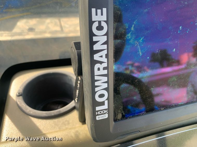 image for item DP8760 2020 Tracker 2072 MVX  boat