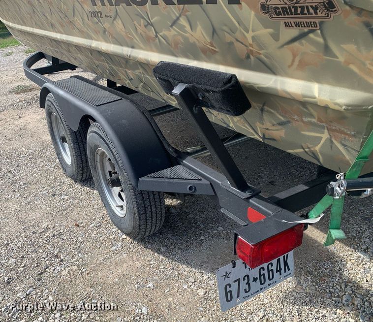 image for item DP8760 2020 Tracker 2072 MVX  boat