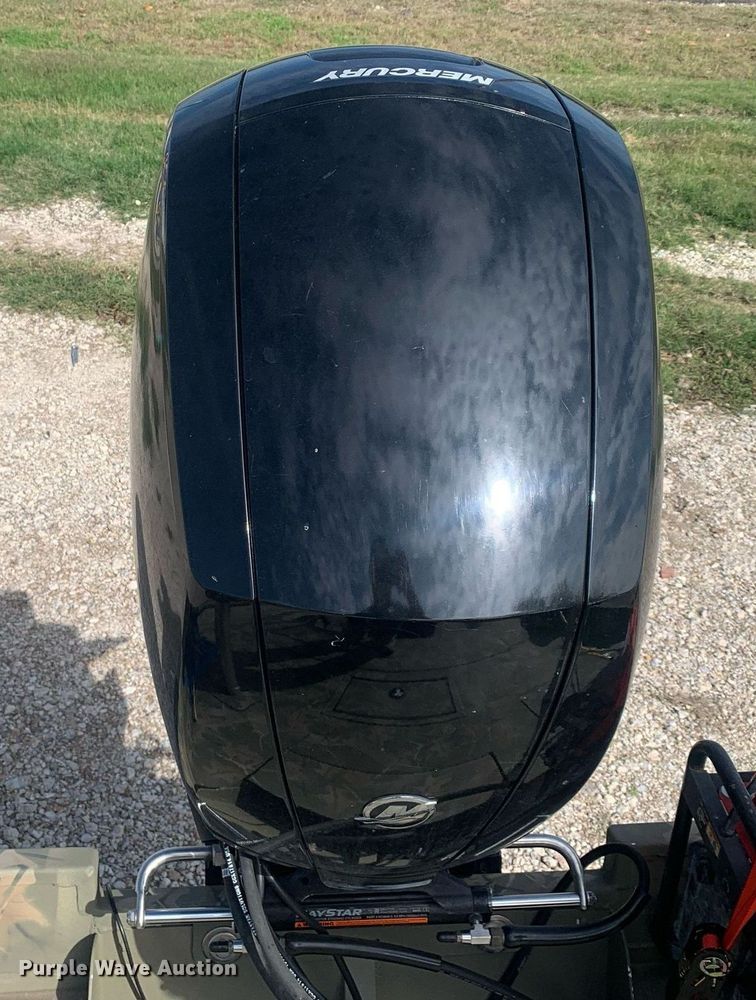 image for item DP8760 2020 Tracker 2072 MVX  boat