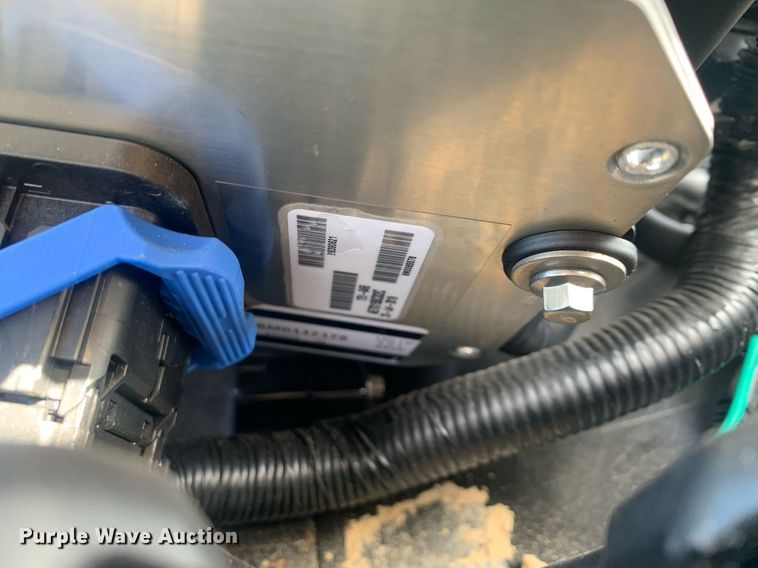 image for item DP8760 2020 Tracker 2072 MVX  boat