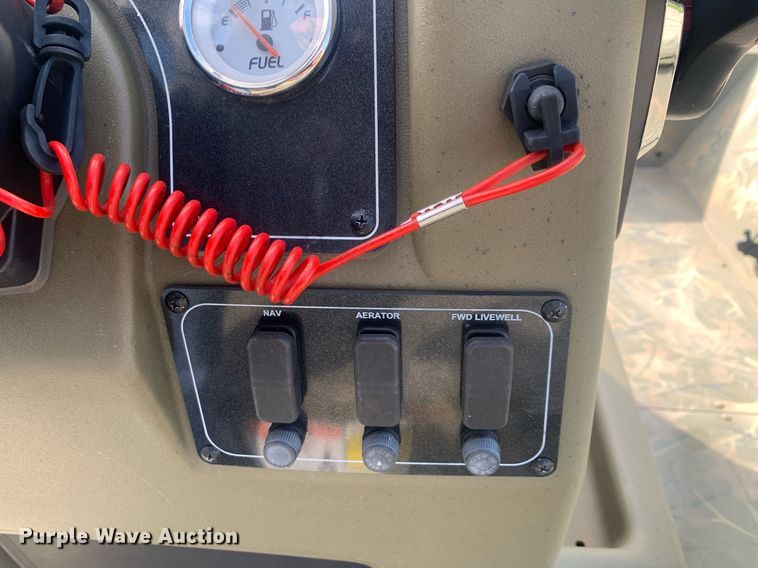 image for item DP8760 2020 Tracker 2072 MVX  boat