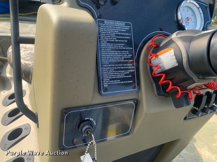 image for item DP8760 2020 Tracker 2072 MVX  boat