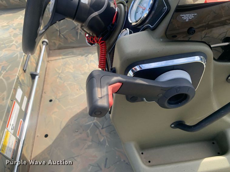 image for item DP8760 2020 Tracker 2072 MVX  boat