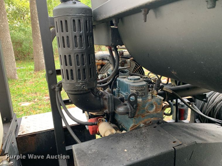 image for item DP8762 2018 Mi-T-M HS-3006-0MDK-UR  hot pressure washer trailer