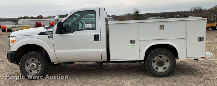 image for item DP8777 2011 Ford F250 Super Duty  utility bed pickup truck