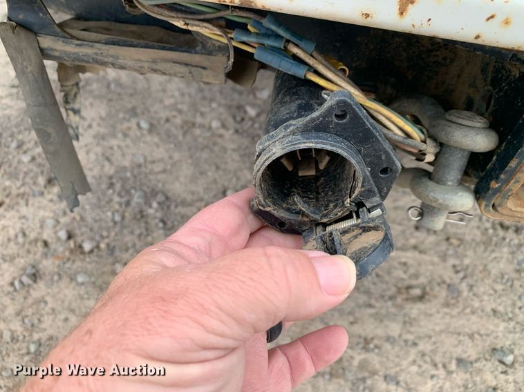 image for item DP8777 2011 Ford F250 Super Duty  utility bed pickup truck