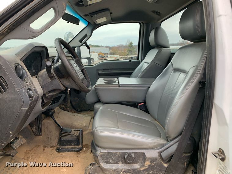 image for item DP8777 2011 Ford F250 Super Duty  utility bed pickup truck