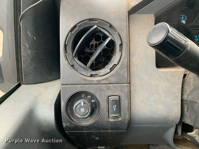 image for item DP8777 2011 Ford F250 Super Duty  utility bed pickup truck