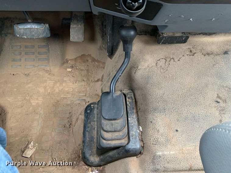 image for item DP8777 2011 Ford F250 Super Duty  utility bed pickup truck