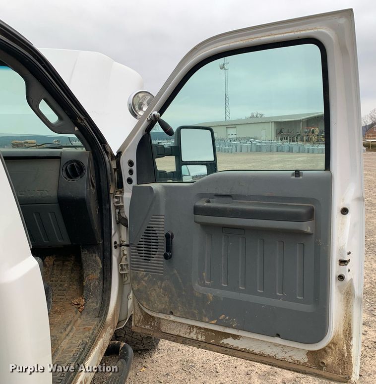 image for item DP8777 2011 Ford F250 Super Duty  utility bed pickup truck