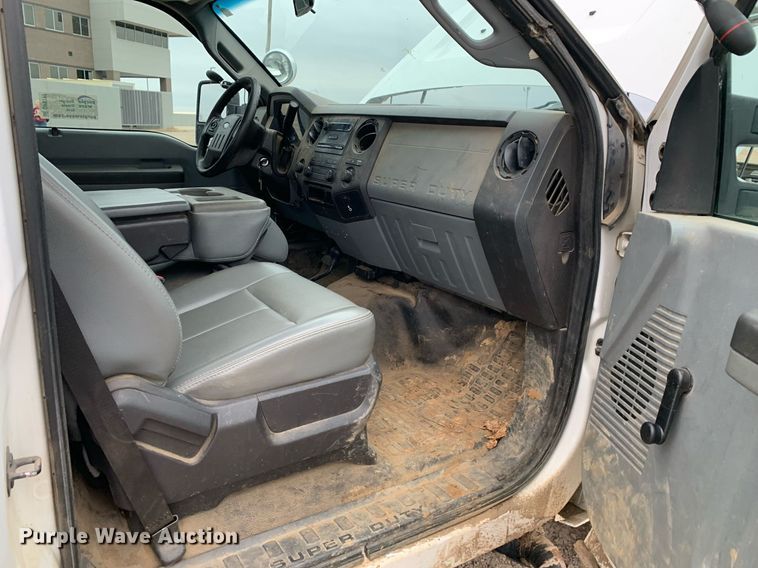 image for item DP8777 2011 Ford F250 Super Duty  utility bed pickup truck