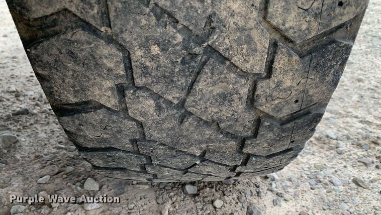 image for item DP8777 2011 Ford F250 Super Duty  utility bed pickup truck