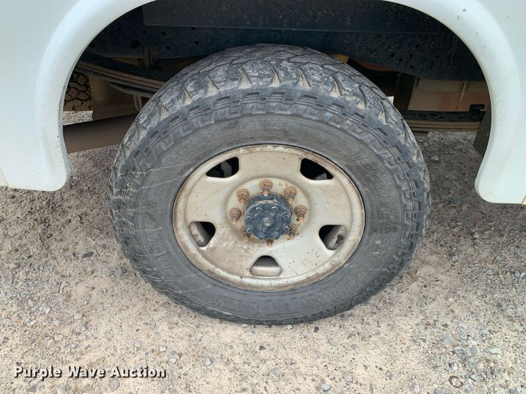 image for item DP8777 2011 Ford F250 Super Duty  utility bed pickup truck