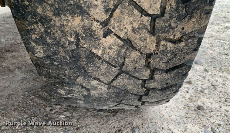 image for item DP8777 2011 Ford F250 Super Duty  utility bed pickup truck