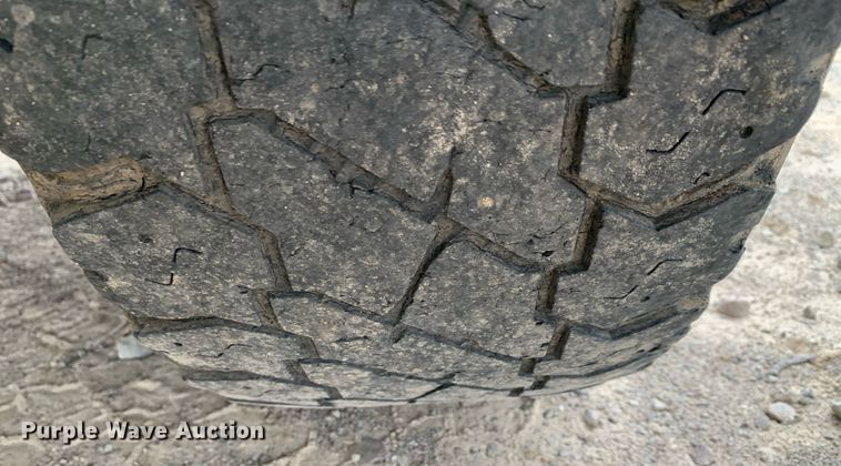 image for item DP8777 2011 Ford F250 Super Duty  utility bed pickup truck