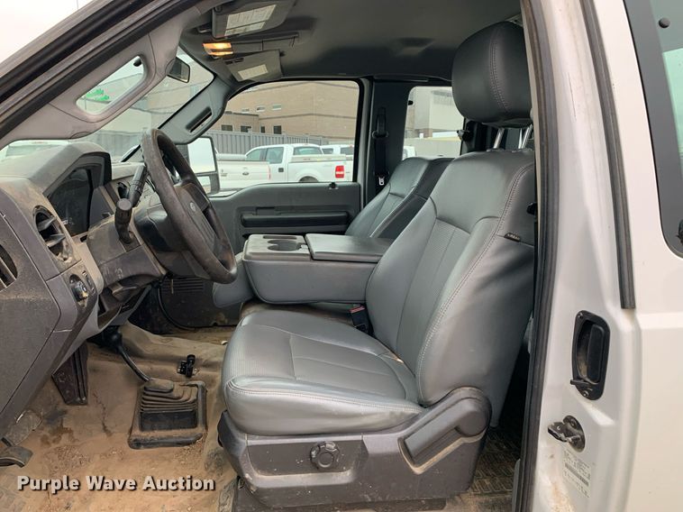 image for item DP8778 2013 Ford F250 Super Duty  SuperCab utility bed pickup truck