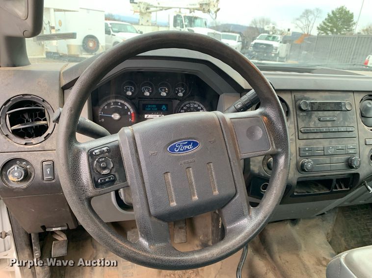 image for item DP8778 2013 Ford F250 Super Duty  SuperCab utility bed pickup truck