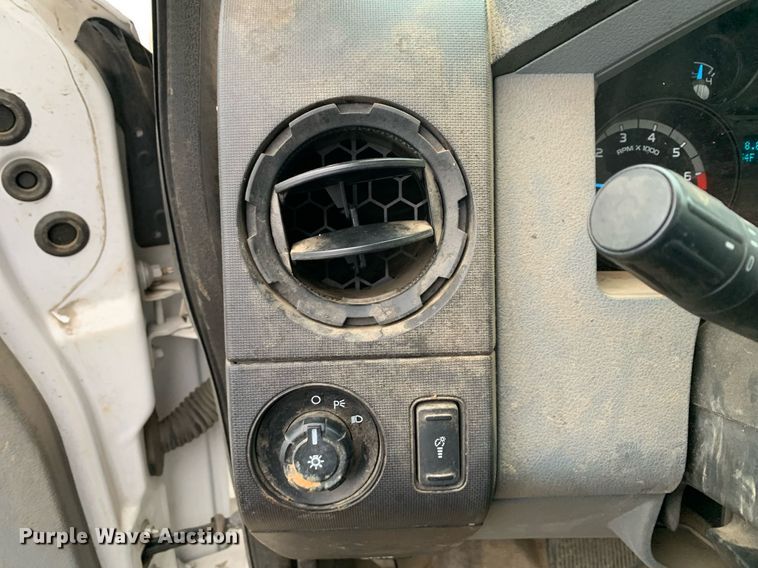 image for item DP8778 2013 Ford F250 Super Duty  SuperCab utility bed pickup truck