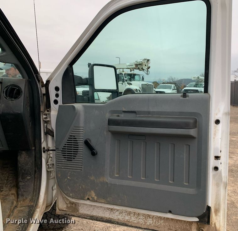 image for item DP8778 2013 Ford F250 Super Duty  SuperCab utility bed pickup truck