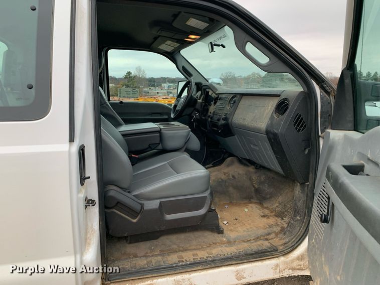 image for item DP8778 2013 Ford F250 Super Duty  SuperCab utility bed pickup truck