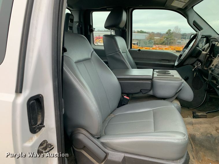 image for item DP8778 2013 Ford F250 Super Duty  SuperCab utility bed pickup truck